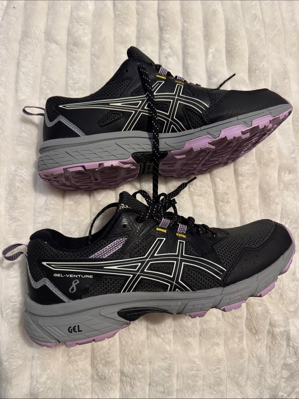 ASICS Gel Venture 8 Women’s Running Shoes Size 9.5